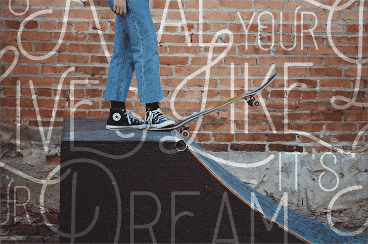 Dream Catchers Script Font