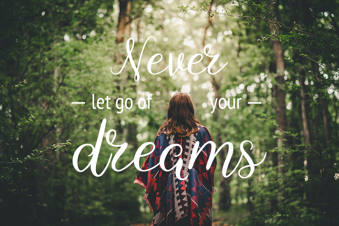 Dreamer Script Font