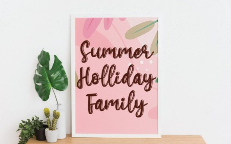 Hello Holliday Font