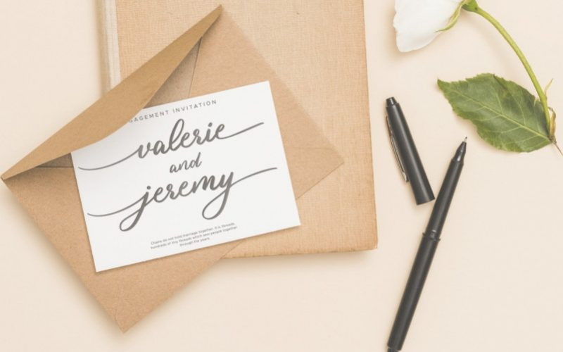 Losemine Calligraphy Font