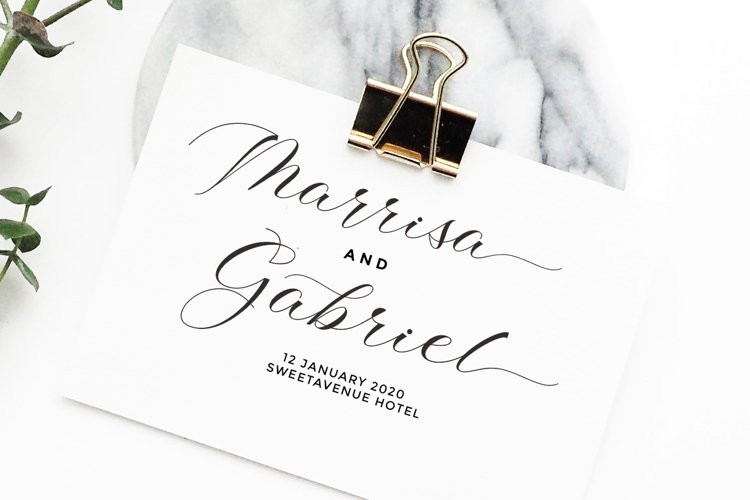 Shophia Calligraphy Font