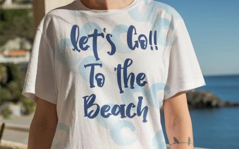 Hello Beach Display Font