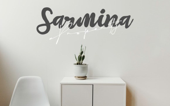 Sulmira Brush Font