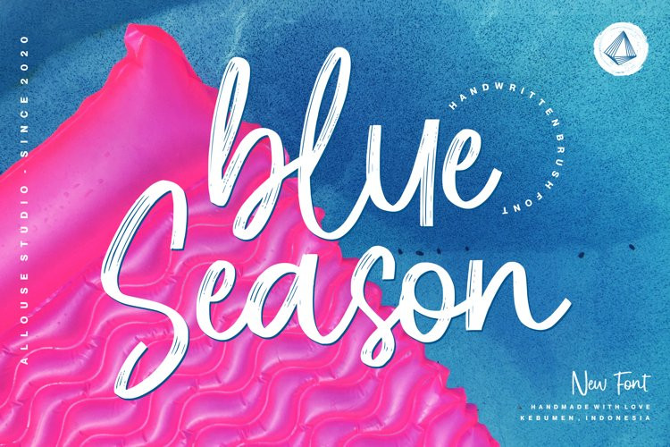 Blue Season Brush Font