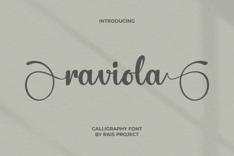 Raviola Calligraphy Font