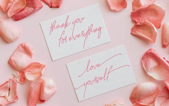 Everylove Handwritten Font