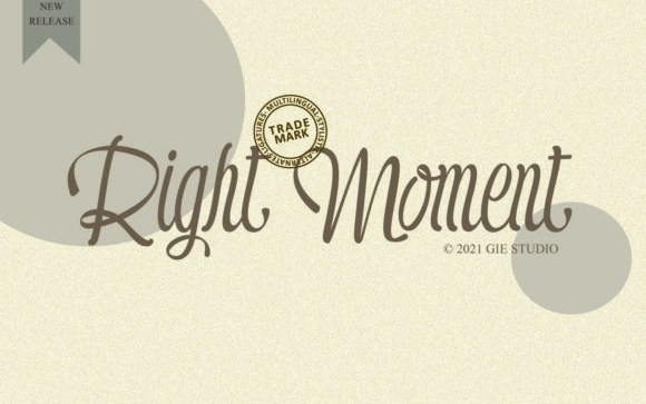 Right Moment Handwritten Font