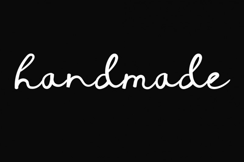 Vanneria Handwritten Font