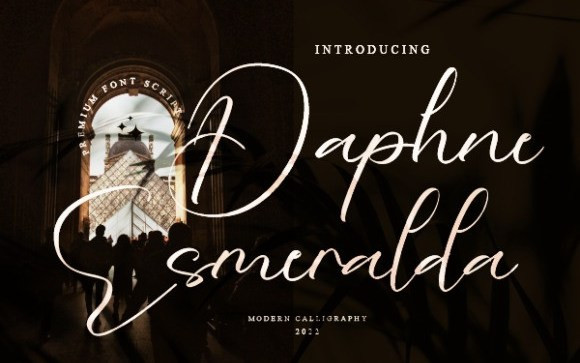 Daphne Esmeralda Handwritten Font