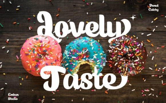 Donut Catchy Calligraphy Font