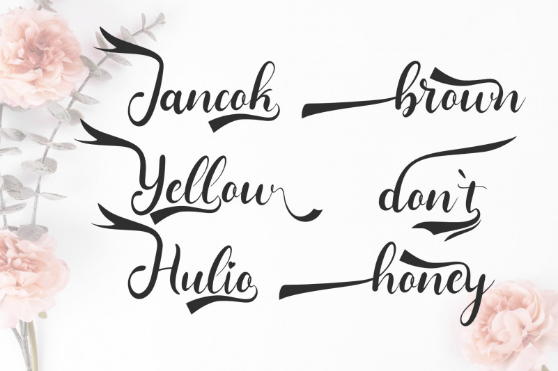 Bradeat Calligraphy Font