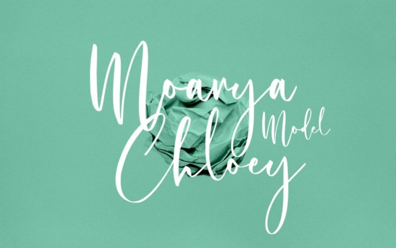 Cholasette Script Font