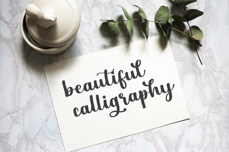 Sunlight Script Font